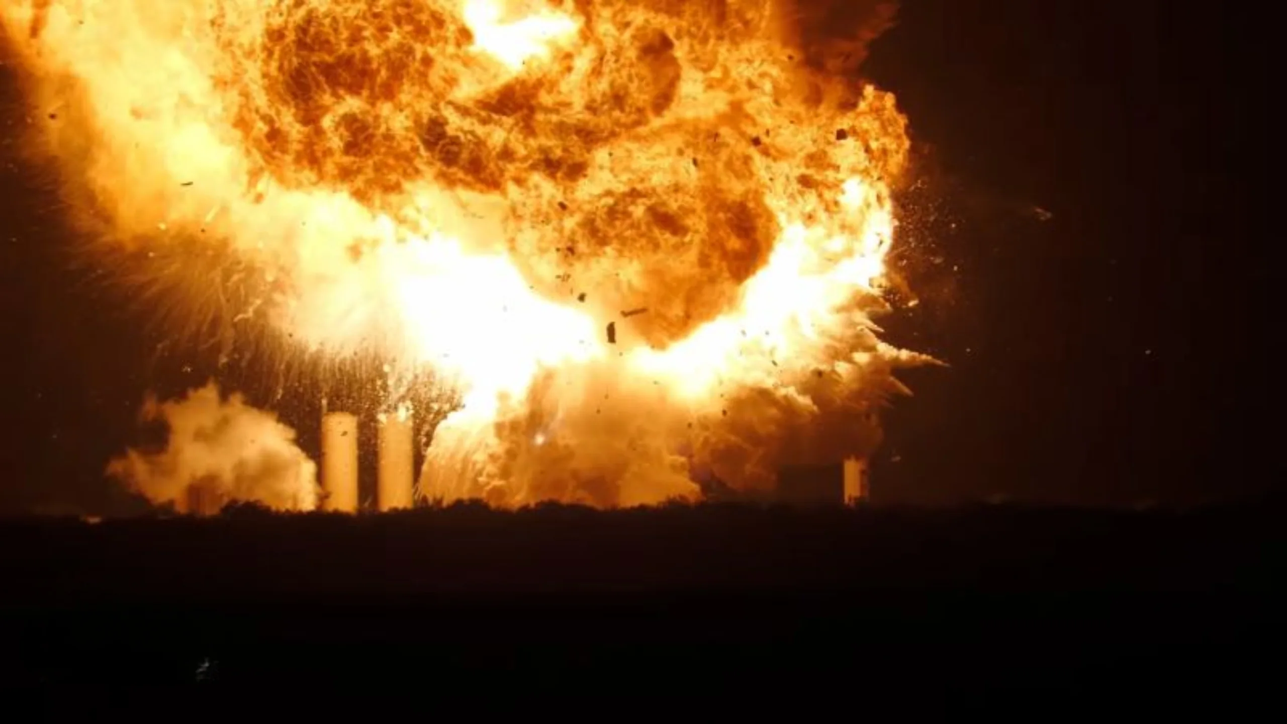 SpaceX Starship Explodes, Another Mars Setback