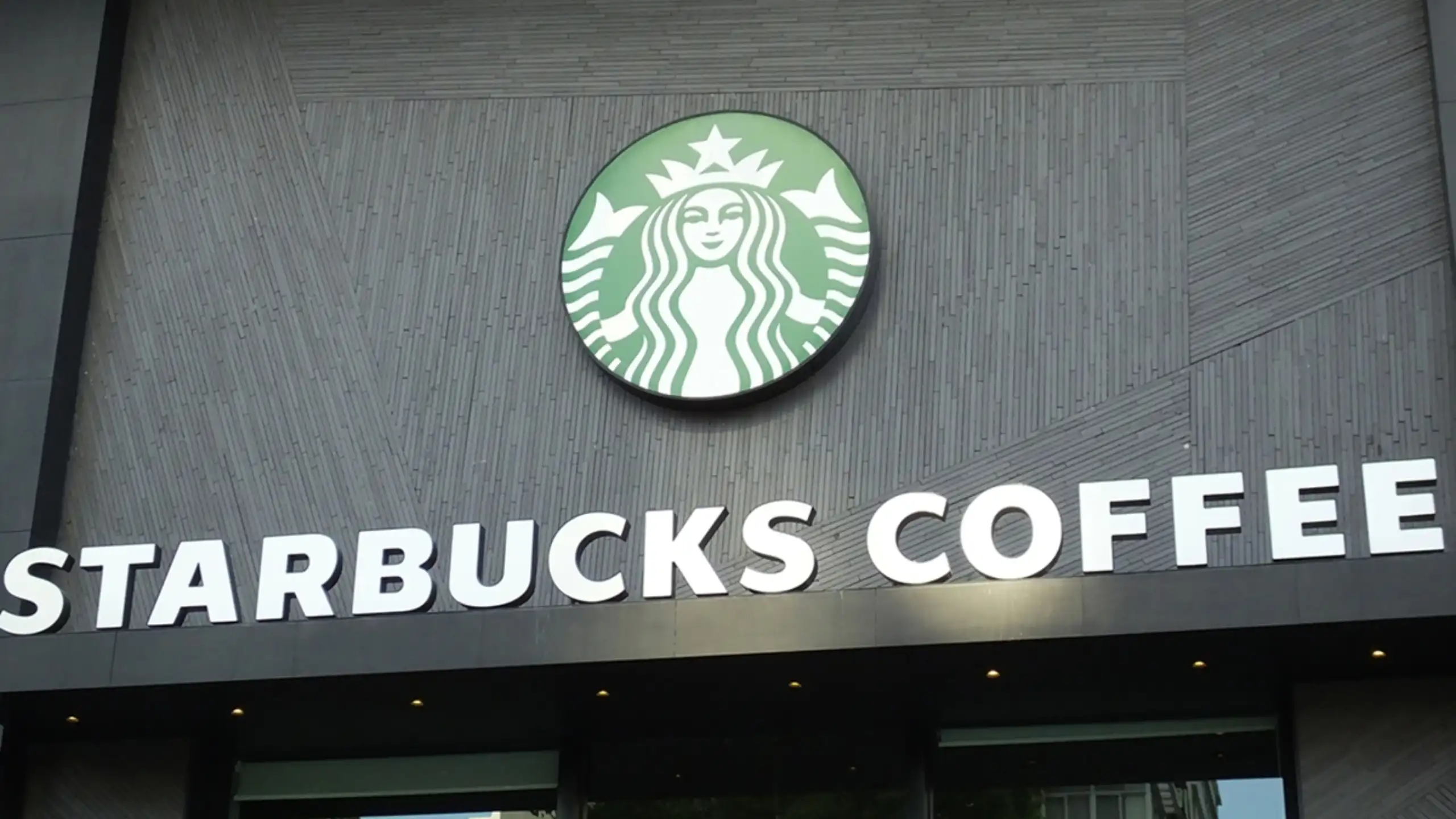 Starbucks Denies Considering Full Sale of Its China Business