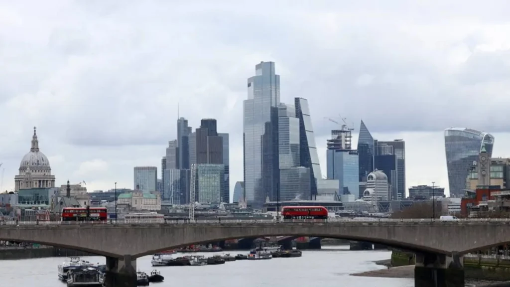 UK Living Standards to Flatline for Rest of the Decade
