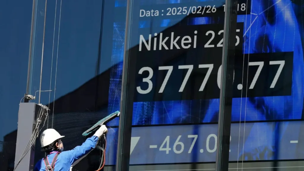 Asian Stocks Rise on Trade Deal Optimism, Nikkei Nears Record