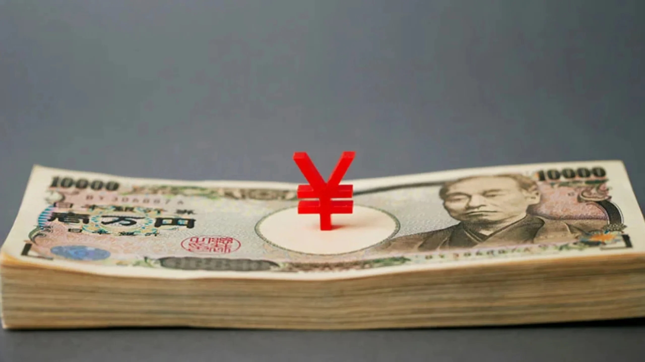 Japan’s Yen A Tempting Trade with a Tough Price Tag